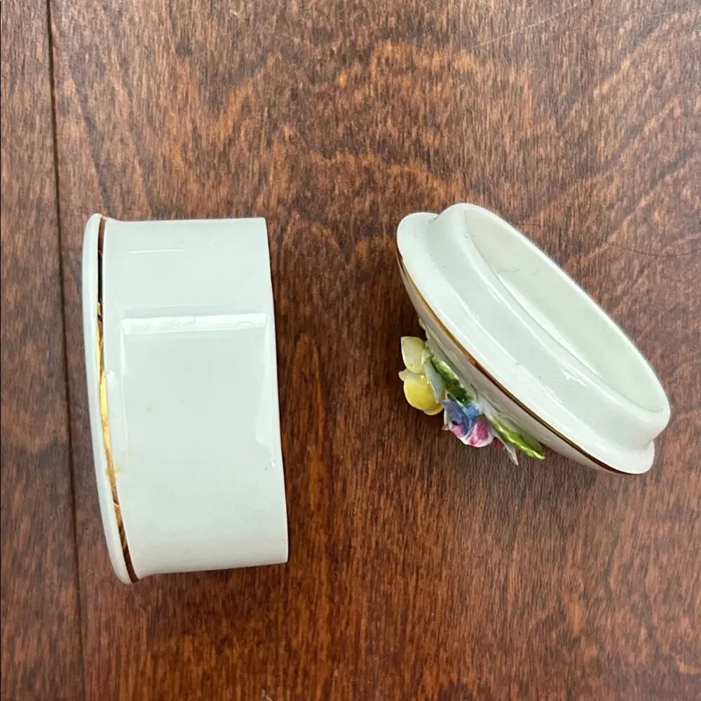 Crown Staffordshire oval fine